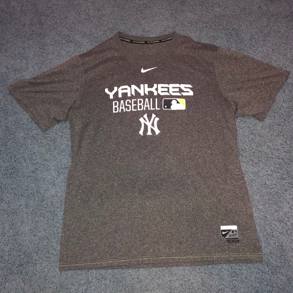 New York Yankees performance tee